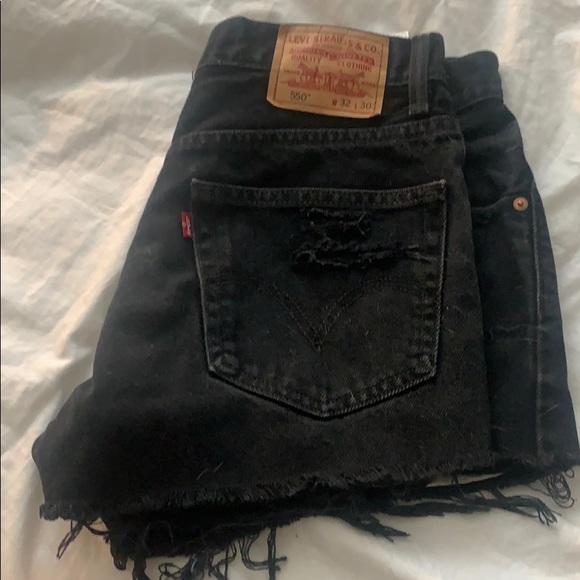 Levi shorts - Picture 3 of 3